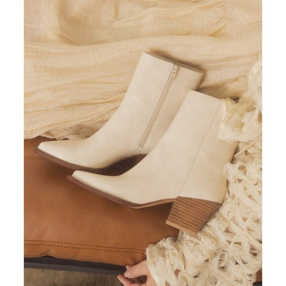 OASIS SOCIETY Miley - Alligator Print Booties - Picture 5 of 16